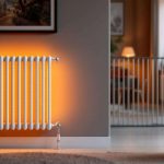 Les radiateurs chauffent plus vite et diffusent plus de chaleur avec ces 3 interventions de plomberie