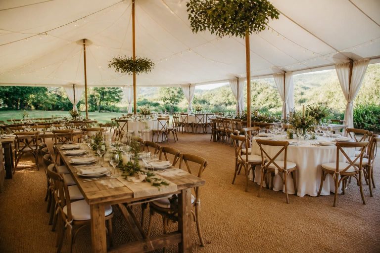 Disposition des tables de mariage : idées originales et conseils